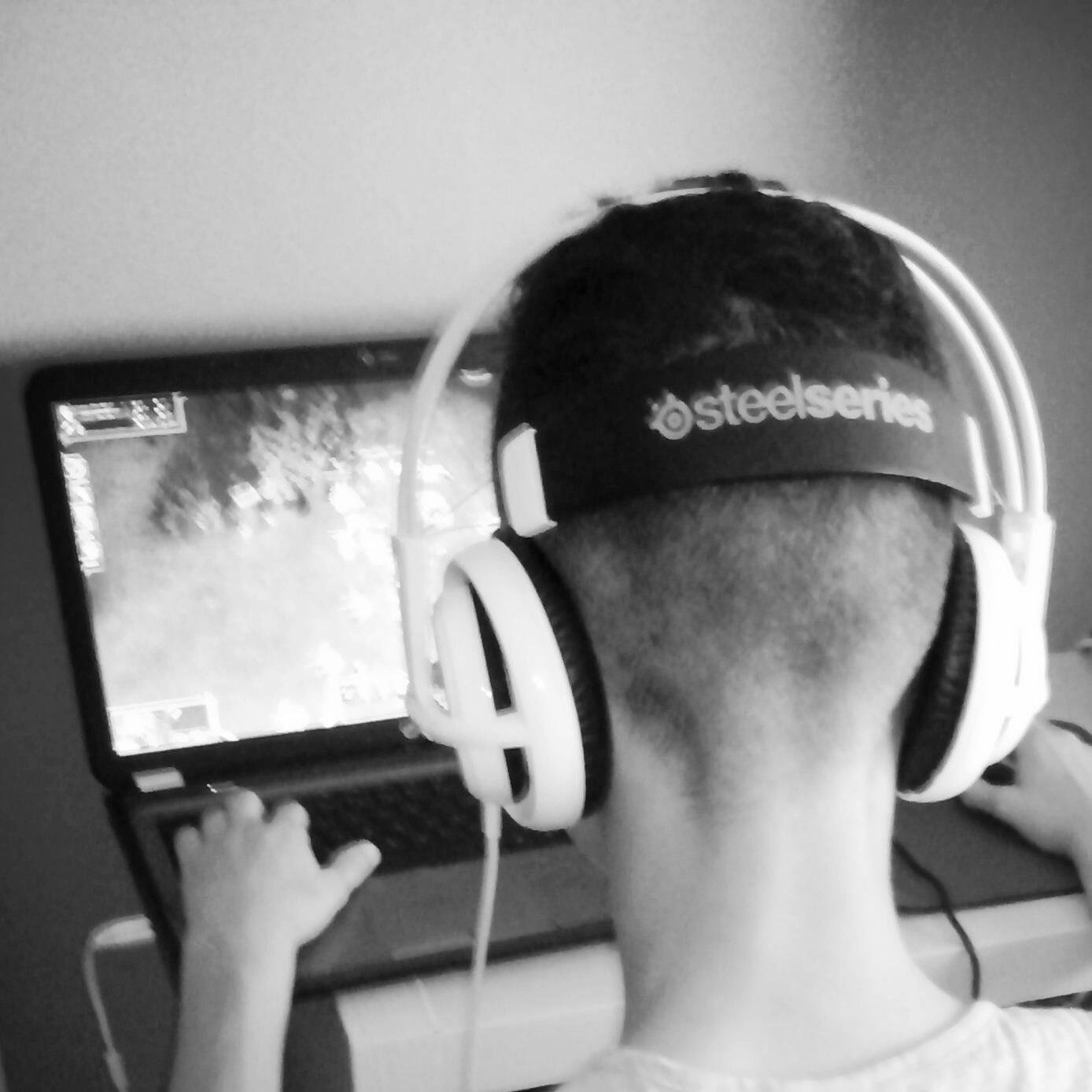 Retired cod player,ex manager for @Team_Refuse , @aAaGaming , Roadlan,SB,AL..