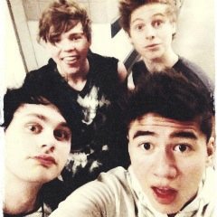 5sos layouts:D