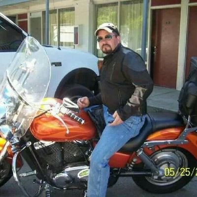La vida es como un paseo en moto, todo depende de tu forma de conducir.