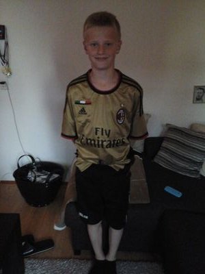 Best friend @RubenHummel , Fc Groningen , psv , Sc Veendam , Bayern Munchen , Neymar , Robben , Maher , Omlandia1 , Ten Boer , Voetbal , OSM , PS3 gamer !