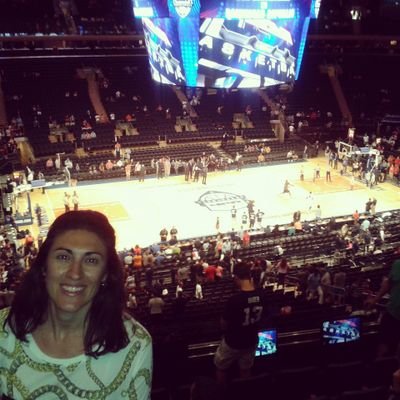 laureanaluciani's profile picture. 