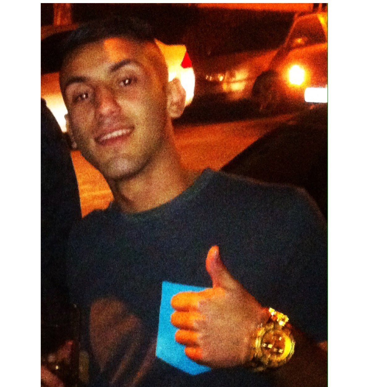 Mesmo rosto que faz sorrir , é o que faz chorar tambem.
