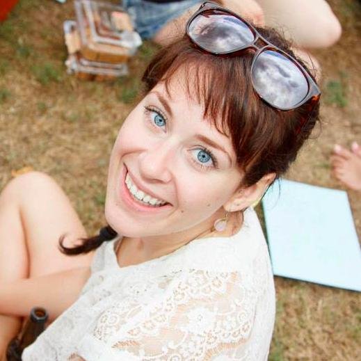 Writer, traveler, daydreamer. Brand marketing.