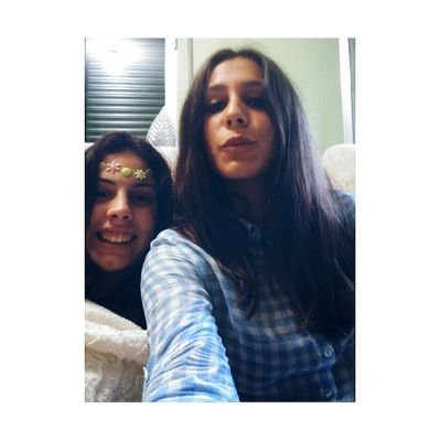 25 de Agosto del 98 'Que te importe quien te aporte'.Criticas y luego imitas.                      snapchat: laauriiisss