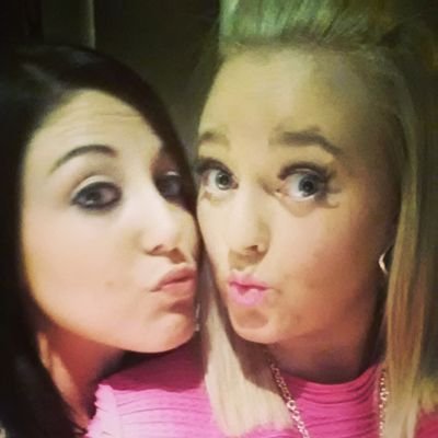 FoxyHelenFox's profile picture. If You're Looking For A Cool Bean Then You Sure As Hell Found One :) Crazy, Outspoken, Loyal & Passionate! Dental Geek #WhatDoesTheFoxSay?!