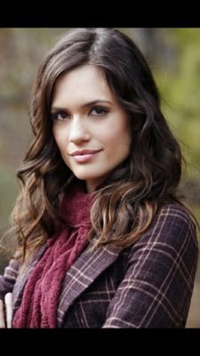 I wasn't wasn't born, bred, or bitten. But I might have lost my best accessory. Doctor looking for work. ||Ouat;Wolf;24||