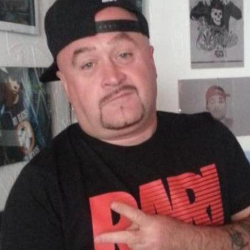 Scouse Dad from the mighty Liverpool. wearing sick caps and tshirts since 1964. Follow me you sick nuggets!!