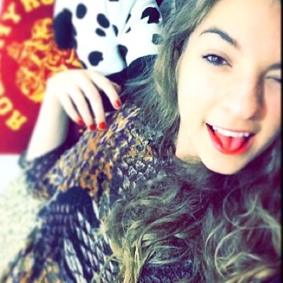 Sorria, só ria. Acalma, a alma. Se derrame, se der ame. Releva, se eleva. Respira, e não pira.
