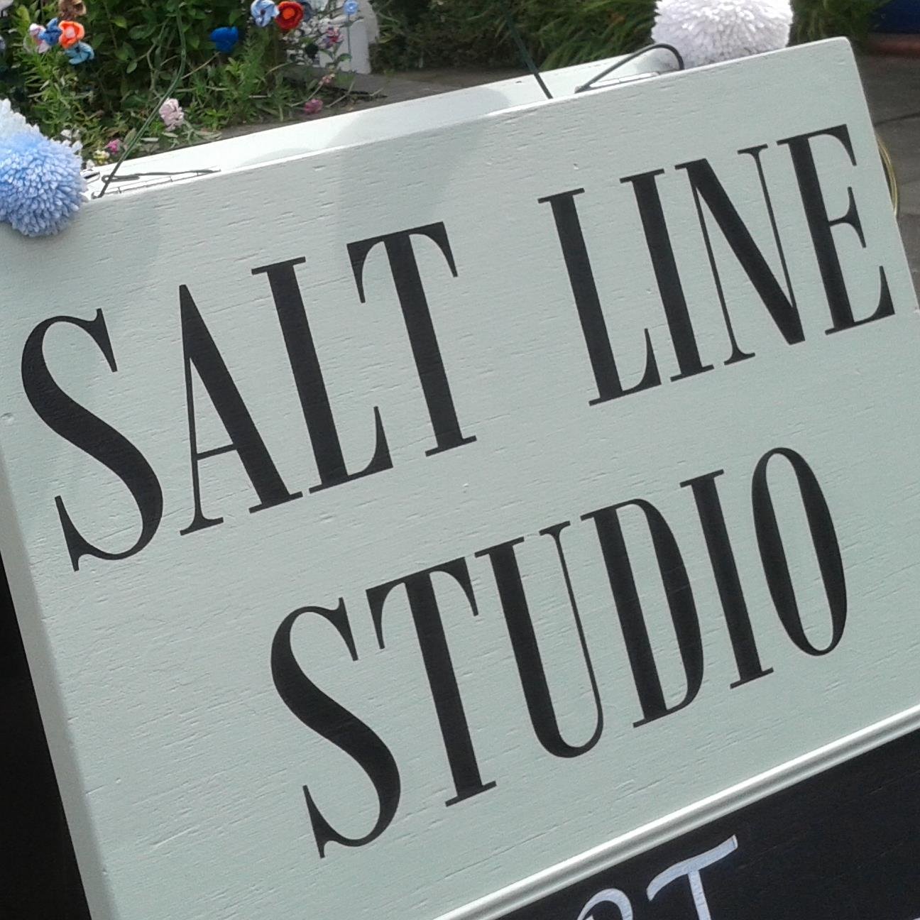Locally handmade arts and crafts. Workshops and exhibitions.