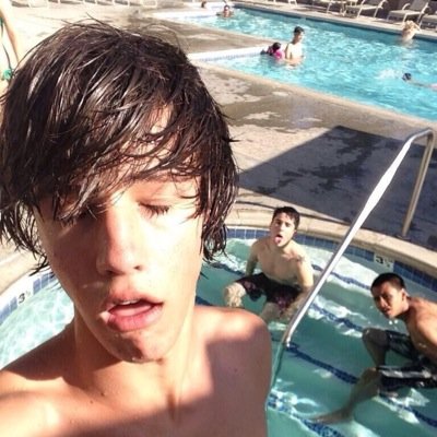 thotsideshawns's profile picture. FREE FOLLOW IDC