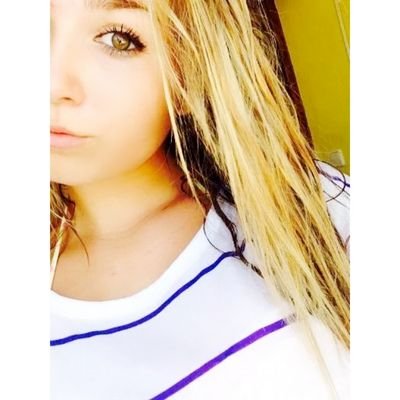 Dancer//English//Blonde//LivingTheDreamInSpain//HorseLover//Calm your ass down cause' cam and nash are mine.. #pleaseandthanks