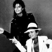 Michael Jackson is MY LIFE :)             Blanket Jackson is ADORABLE!!! love him xxx                                                     One Direction FOREVER!