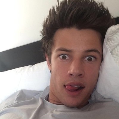This is a free follow from @_fangirlshixt follow my main bc ily❥