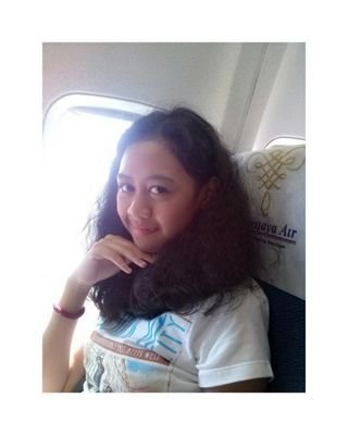 Rifadwiputri_'s profile picture. 