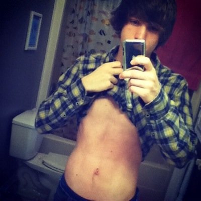 I love to have fun, If you know what i mean and im always horny (;

Btw im 18, dont believe me, guess youre just missing out (;