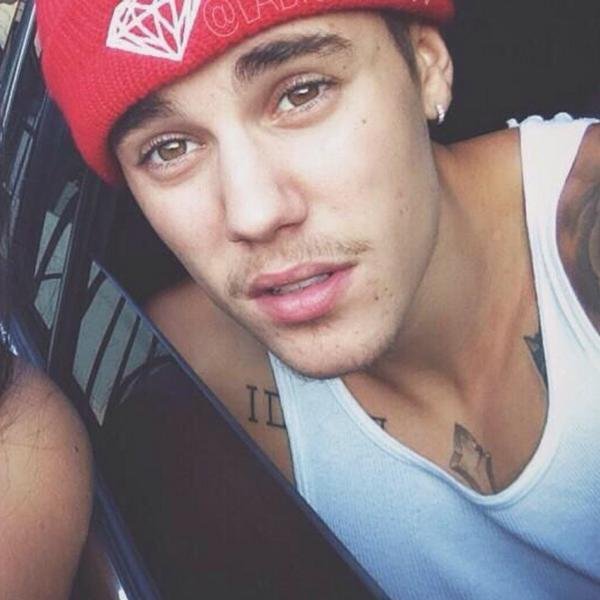 My love pours out to Justin who has been there when I needed him. I will forever be grateful. Justin is the strongest, most compassionate idol. ♛