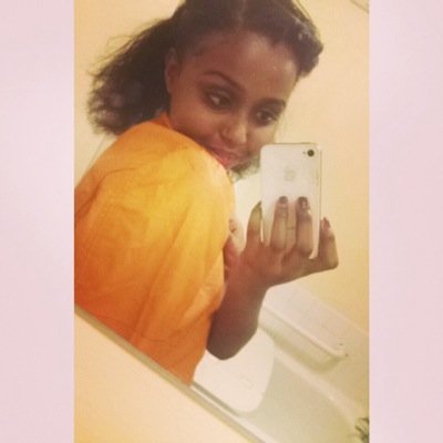 TeamsaharaMonroe ✌ singer/rapper/songwriter wants too  make it big✌