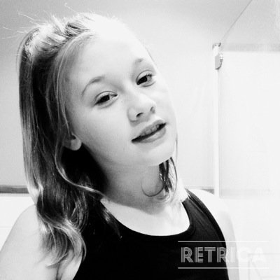 justin bieber,1D,fruit,lollies,hanging out with friendz and family