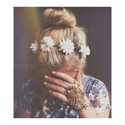 my hennas cuter than ur henna