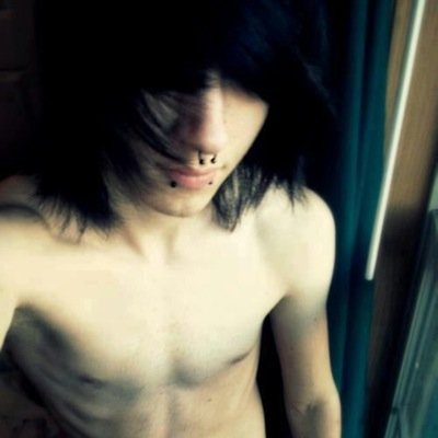 I'm Patch. Fuck with me and you'll regret it. Taken!! 18 Yo. Im Vlice. Your daddy ;) 20 Parker. Does it really matter? 20 Troy. Whatever. 18