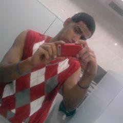 Christian, Basketball player, 20 years old, Dominicano aplatanao y tu? ah my facebook : http://t.co/UyNICoiZxr