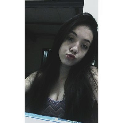Instagram: @deboraniza