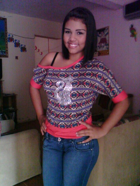 Estilista, me encanta tomarme foto, actuar! no soy modelo pero hago el intento