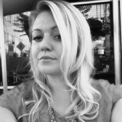 rissacrowee's profile picture. Throwing  parties.