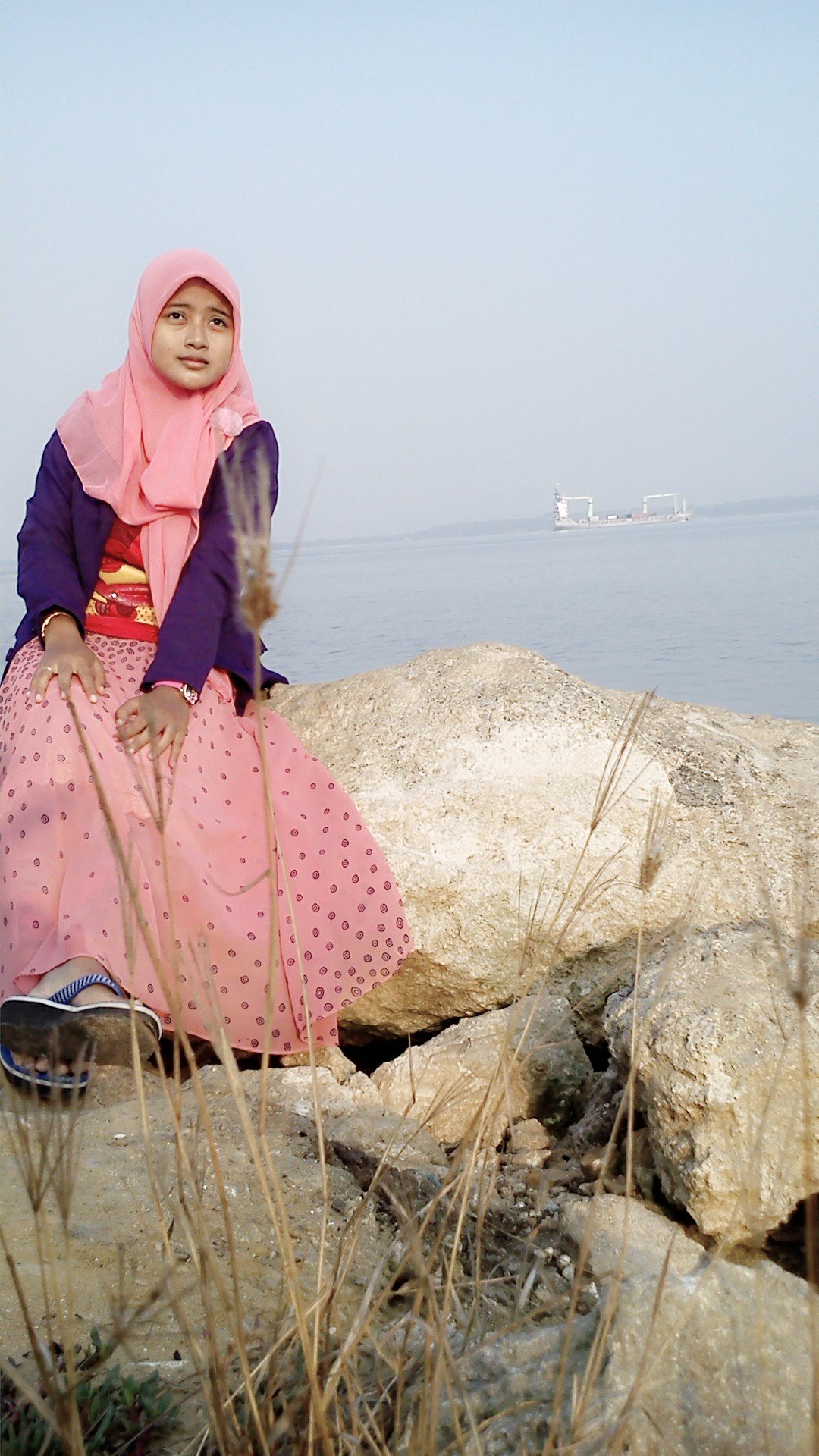 Allah is My OnLy One GOD, and Muhammad is my prophet...
my bio: miss simple, casual, humorius. . .
