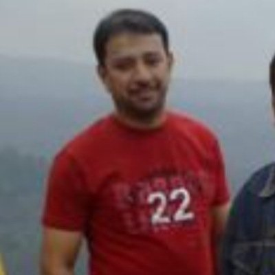 اتقى الله فى اموري وزوجتي وابنائي سر حياتي اعيش لااكون لهم احب السفر واعشق الطبيعه والاجواء البارده ومن صغري انغرز فى دمى عشق الهلال