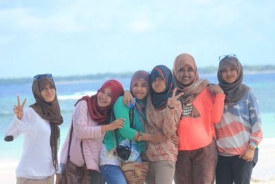 SDN 221 Blk | SMPN 2 Blk | SMAN 1 Blk | Manajemen UIN 2012 | Instagram: MhiernaWakawakaee