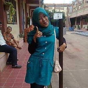 Rires Riska Restiyani