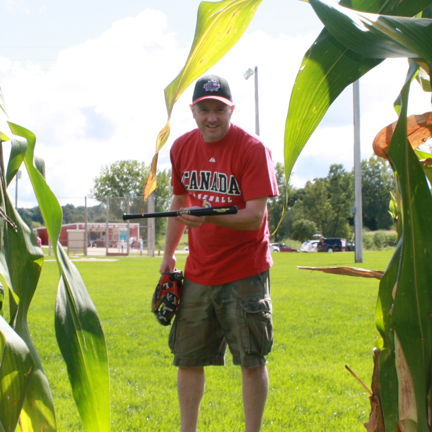 Londontigerfan's profile picture. Baseball, Ballparks, Hot Dog with mustard!
