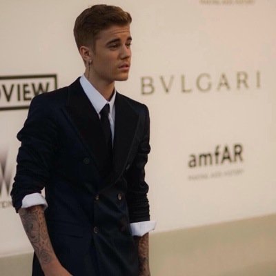 RTsAboutJustin's profile picture. 
