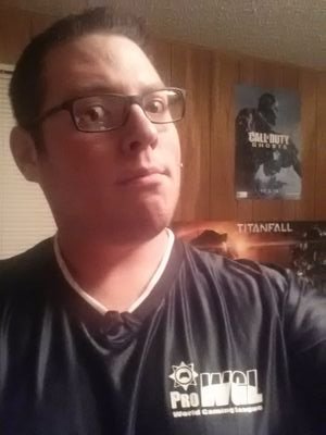 Site Manager/CoD Referee for http://t.co/kyW2GYp7Pr I check out our main twitter @prowgl I i RT just @ me :D