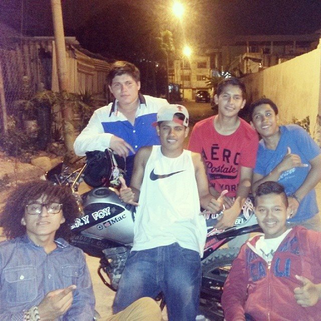 RoMaLAmaRaviLla's profile picture. fan de Arcangel la maravilla hasta la muerte y 3
    cuadras mas a yaaa..no t copiess jugador de #ParmaFC mas fuerte q nunca