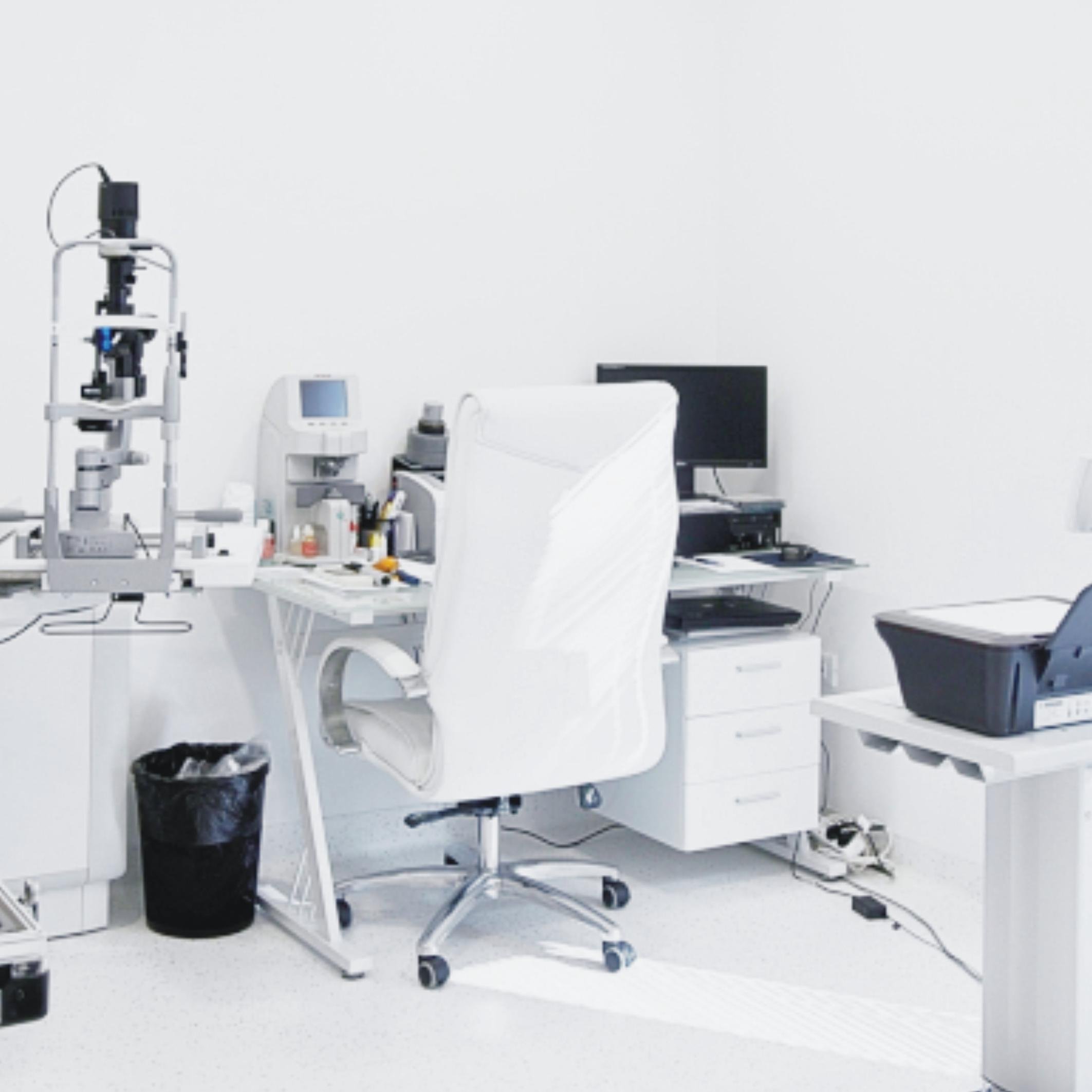 Amigoptical's profile picture. Mangager : Diana