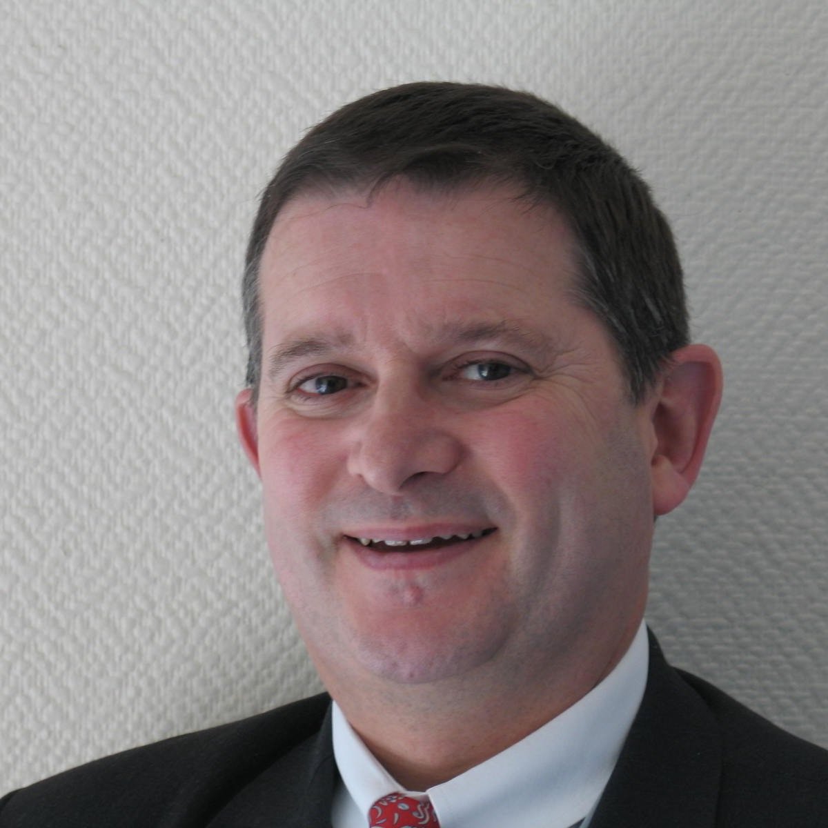 Ingénieur ESTP IHEDATE ENA CHEE Investisseur Président CORTÉS SAS Promoteur-Constructeur Créateur de Valeur, Maire et Conseiller Général honoraires