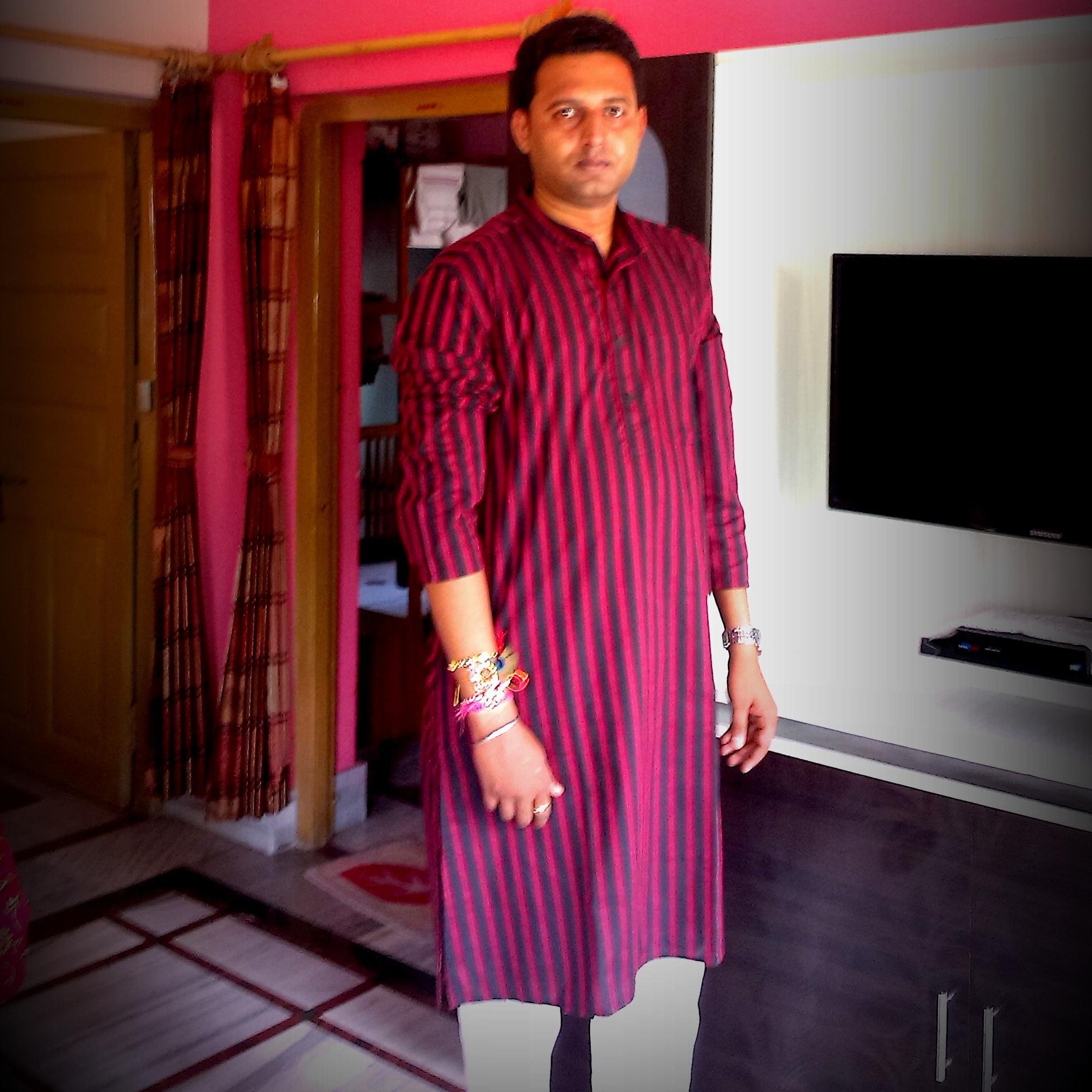 itsarijithere's profile picture. 