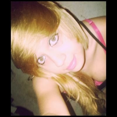 *chica scena*
sigueme y te sigo ✋ cumplo!