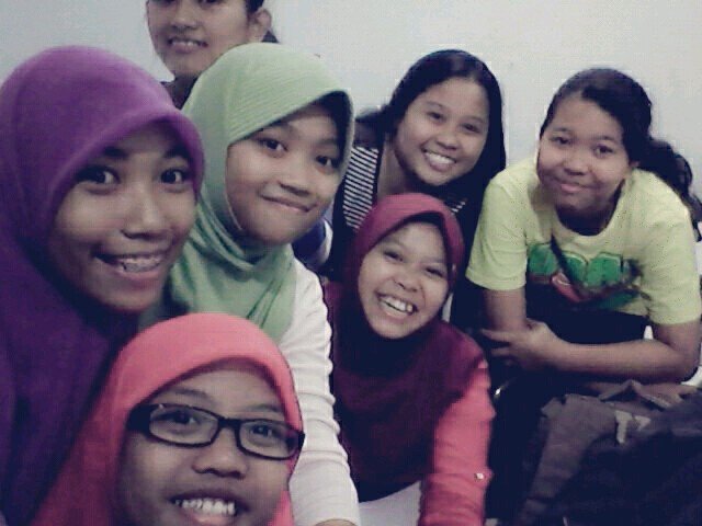 Nurul10_'s profile picture. 