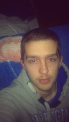 Je mi 23 let,jsem zasnoubený a máme 6 letého psa Pajdu :)
