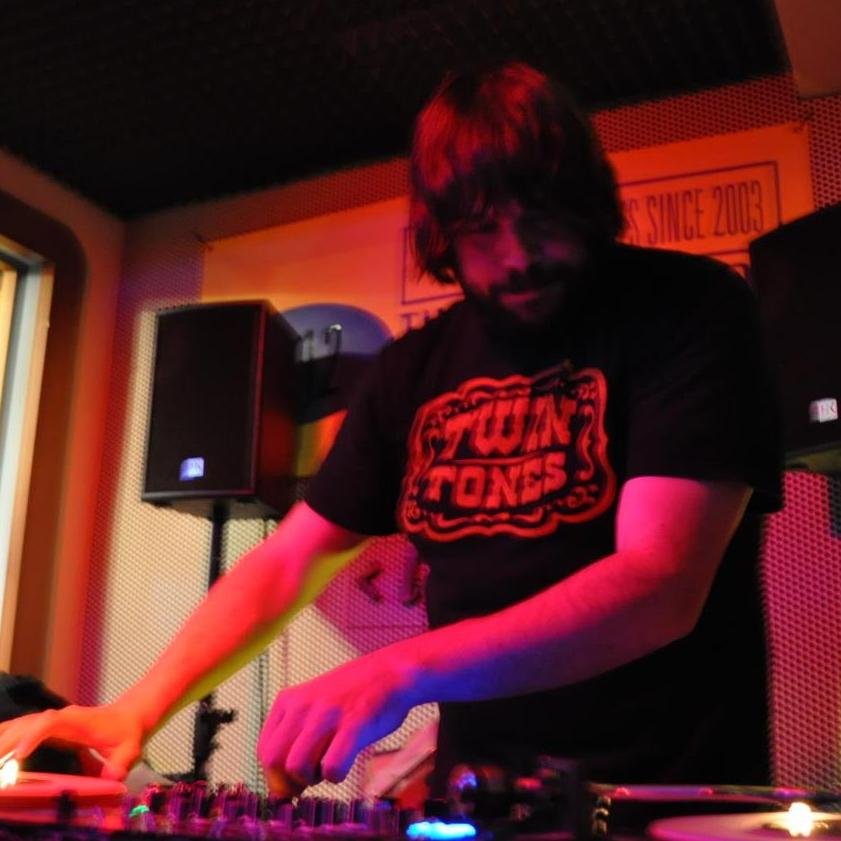 vic_vic74's profile picture. 