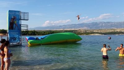 antoinehouse17's profile picture. 