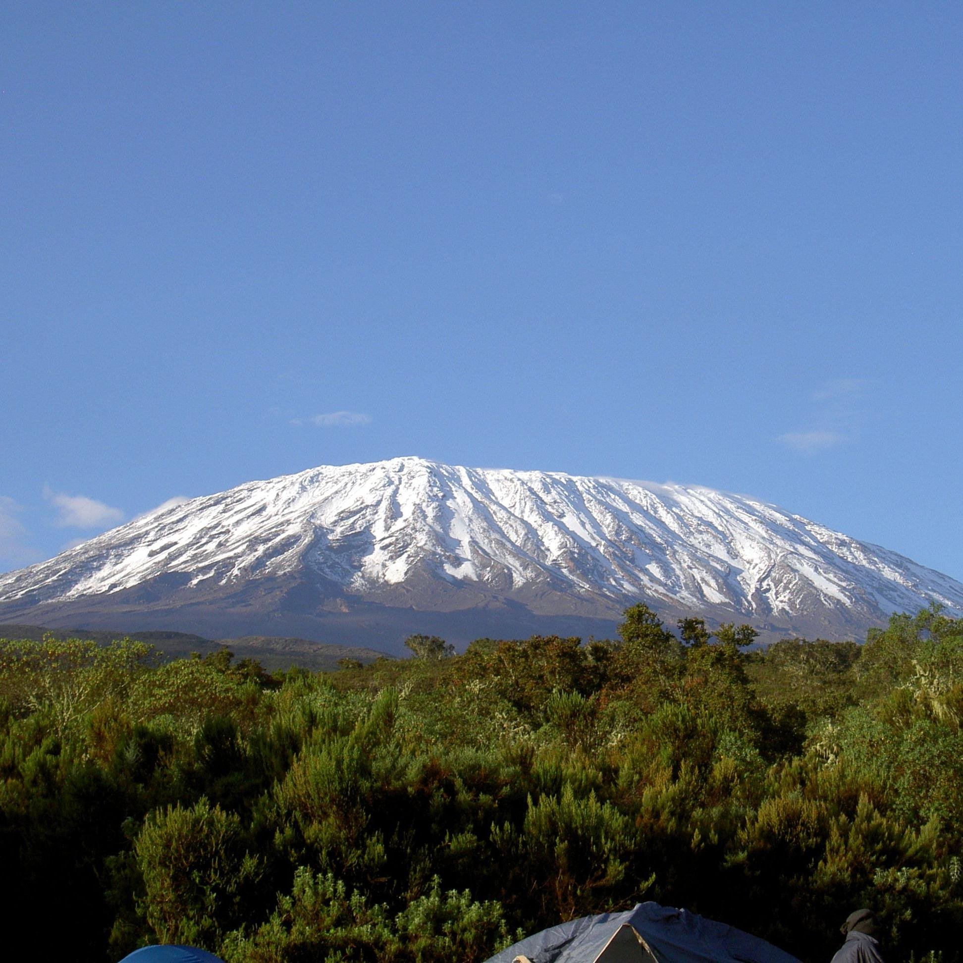 We are fundraising as a team of 13 from CE Midstream for the charity BIBS, Babies in Buscot and hope to climb Mount Kilimanjaro in October 2014!