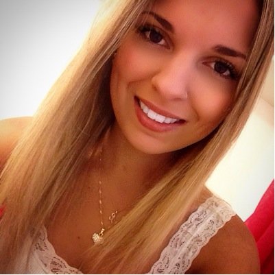 Cada um de nós compõem a sua história e cada ser em si carrega o dom de ser capaz de ser feliz ♪