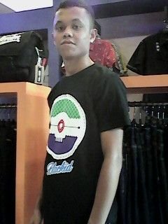 Dicha_95's profile picture. 