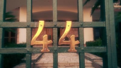 HOUSE 44 - APARTMENTS