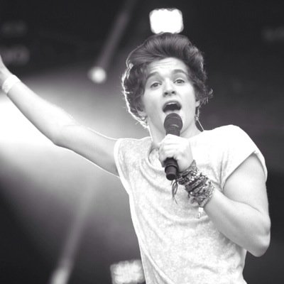You got a free follow so go follow @bradbracelets and tweet for a follow back