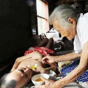 Jagalah Keluargamu !
1. Aqidahnya yang Bersih

2. Ibadah  trtm Sholat

3. Akhlak Dari Maksiat

Peduli Program Keluarga
http://t.co/L7xiQS9Ouy